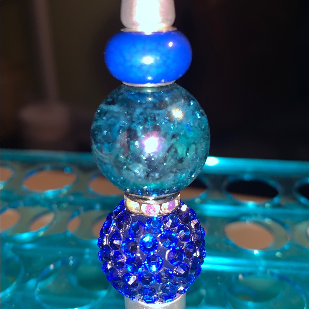 Blue Beaded pen - Picture 3 of 3